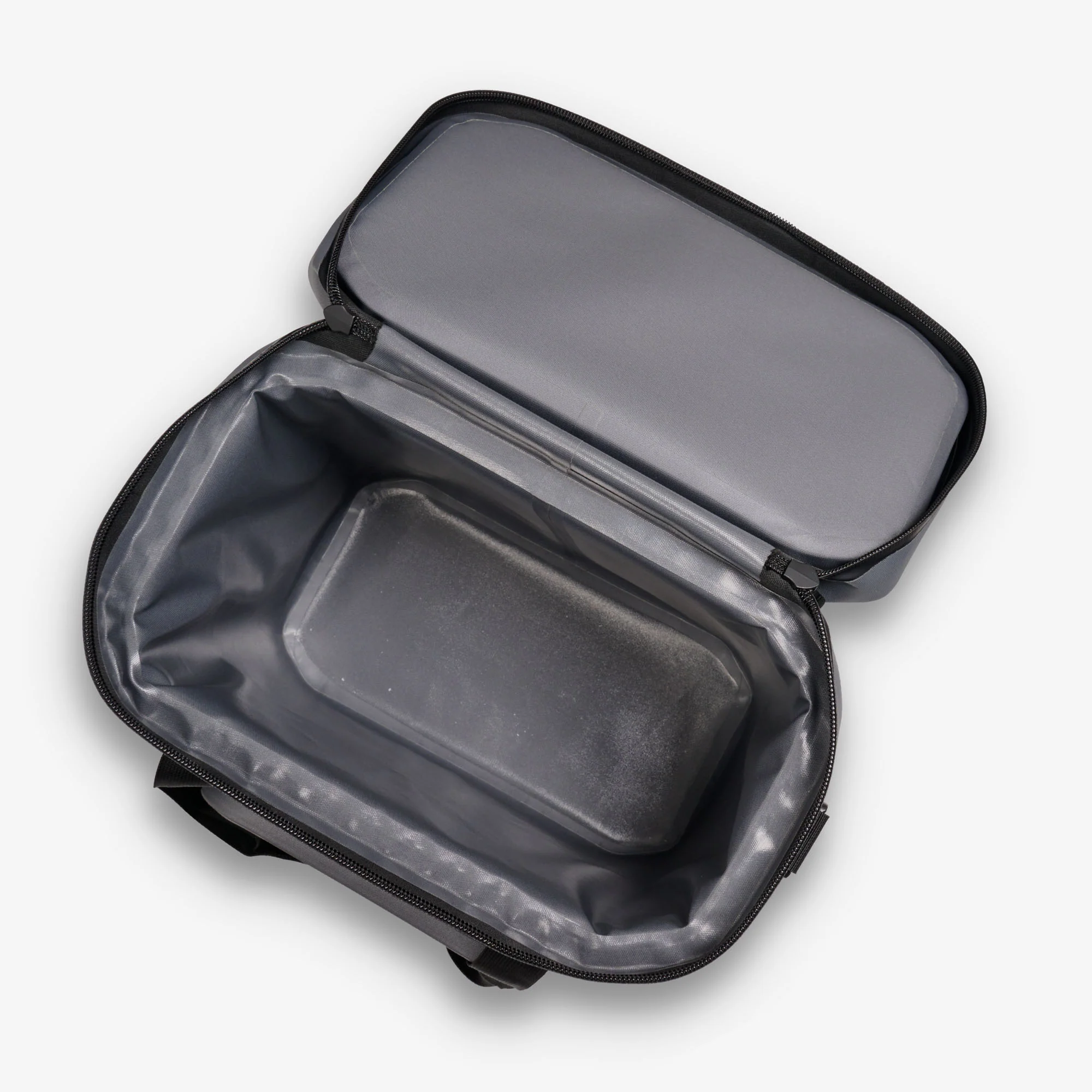 TrailmateĀ® 30-Can Cooler Bag - Image 10